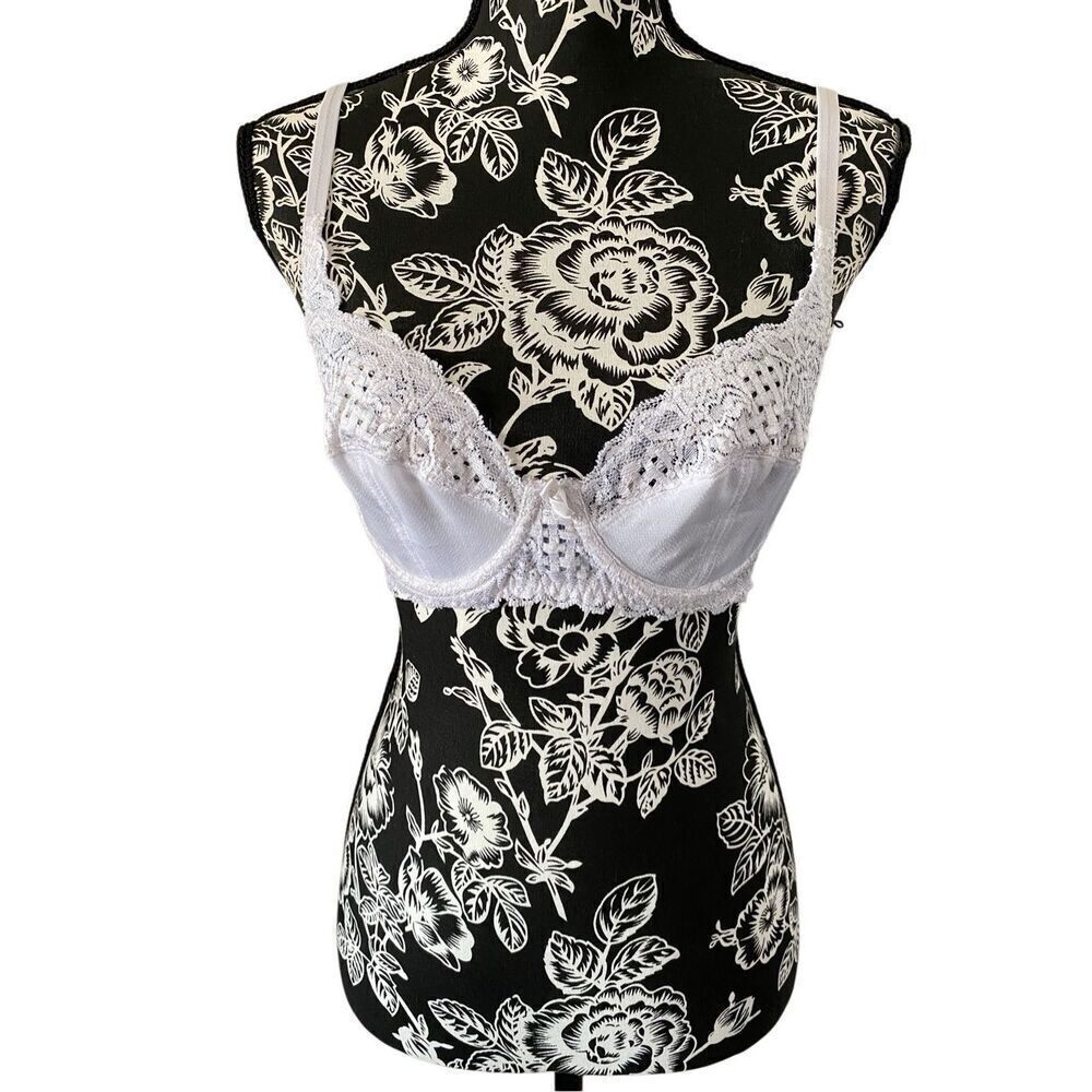 Soft Sensations 34B Bra Lace Trim Sexy Feminine Casual